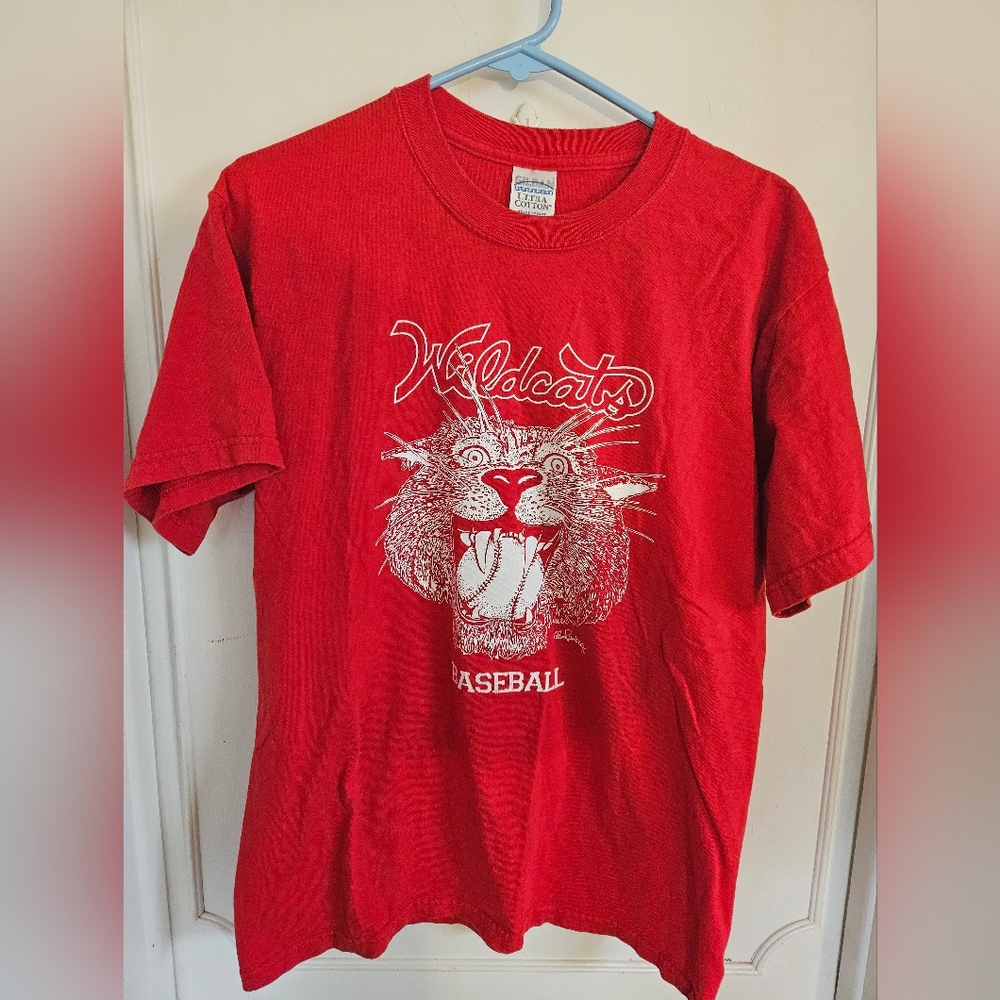 Vintage 1990 Wildcats Baseball Art Tee